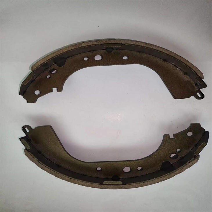 2 powerful brake shoes for  heavy duty truc